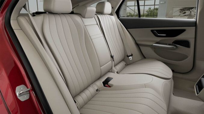 Mercedes-Benz E-Class E450d 4Matic Exclusive Premium 5dr 9G-Tronic Diesel Estate - Image 3